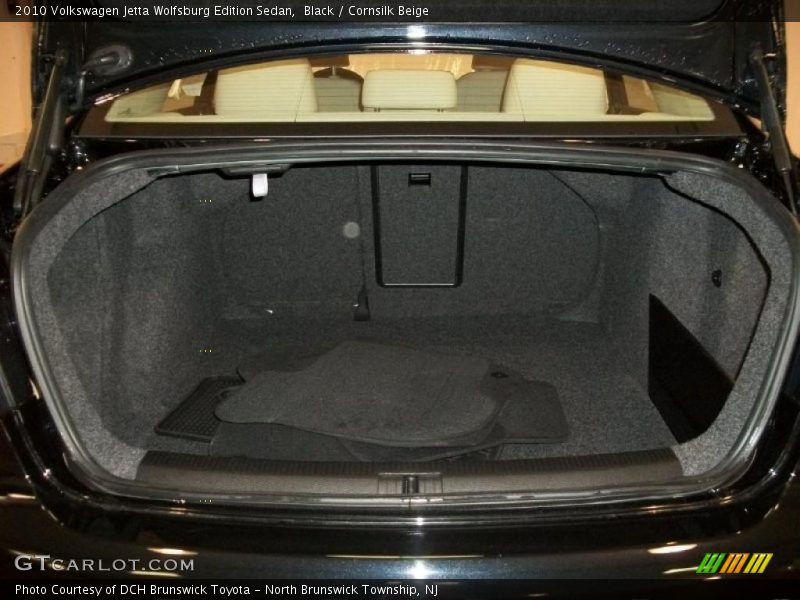Black / Cornsilk Beige 2010 Volkswagen Jetta Wolfsburg Edition Sedan