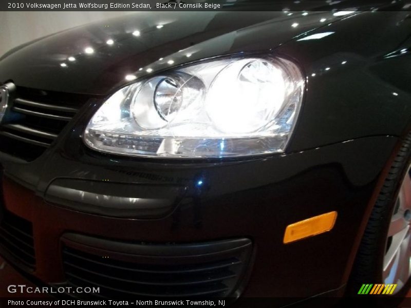 Black / Cornsilk Beige 2010 Volkswagen Jetta Wolfsburg Edition Sedan
