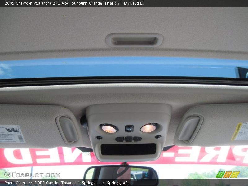 Sunburst Orange Metallic / Tan/Neutral 2005 Chevrolet Avalanche Z71 4x4