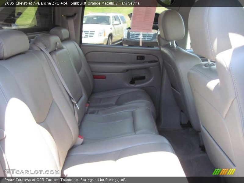 Sunburst Orange Metallic / Tan/Neutral 2005 Chevrolet Avalanche Z71 4x4