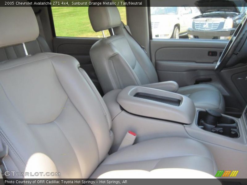 Sunburst Orange Metallic / Tan/Neutral 2005 Chevrolet Avalanche Z71 4x4
