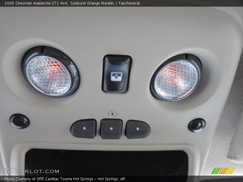 Sunburst Orange Metallic / Tan/Neutral 2005 Chevrolet Avalanche Z71 4x4