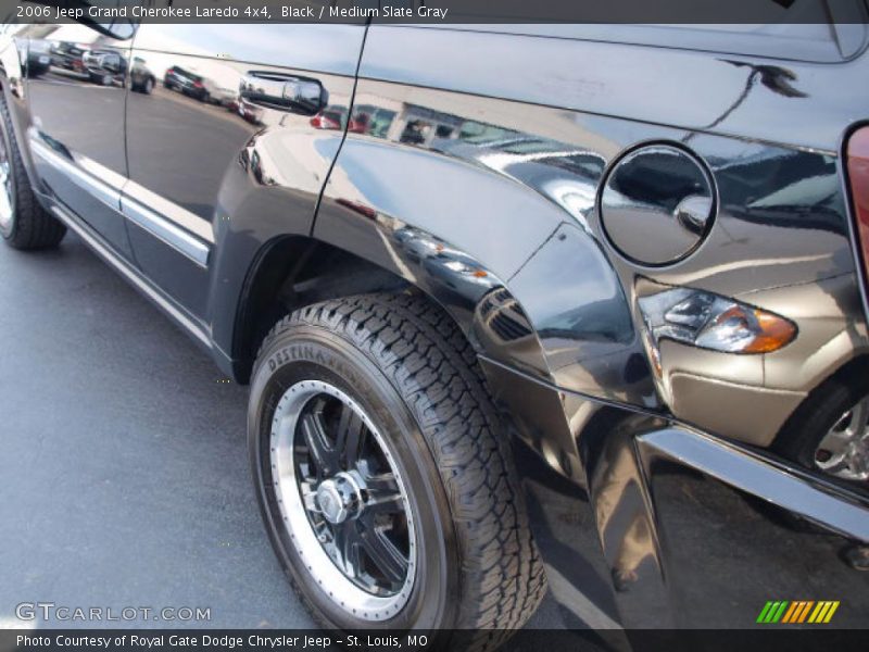 Black / Medium Slate Gray 2006 Jeep Grand Cherokee Laredo 4x4
