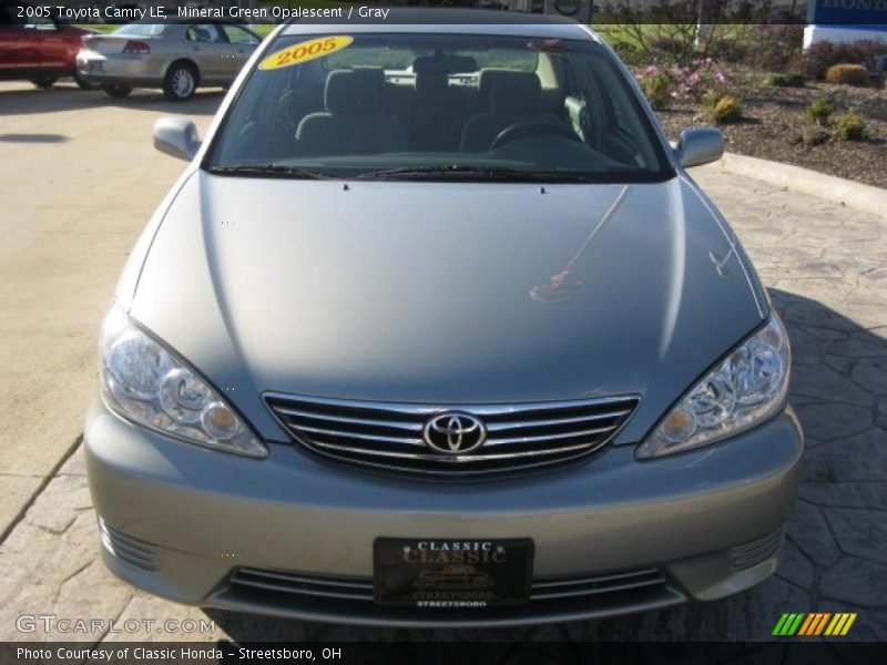 Mineral Green Opalescent / Gray 2005 Toyota Camry LE