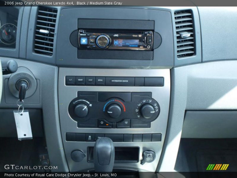 Black / Medium Slate Gray 2006 Jeep Grand Cherokee Laredo 4x4