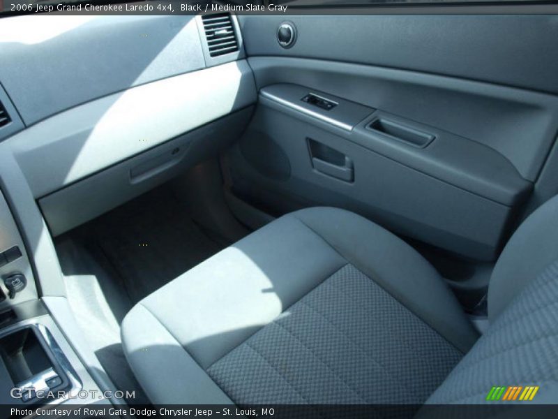 Black / Medium Slate Gray 2006 Jeep Grand Cherokee Laredo 4x4
