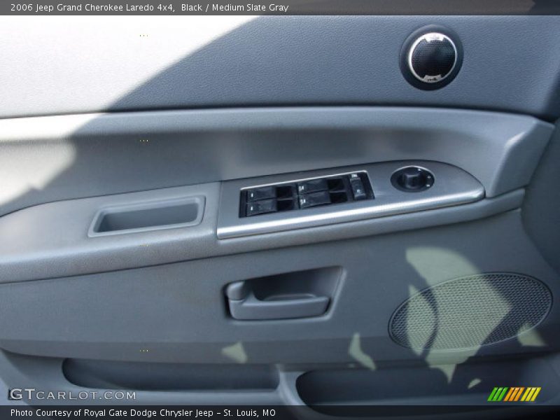 Black / Medium Slate Gray 2006 Jeep Grand Cherokee Laredo 4x4
