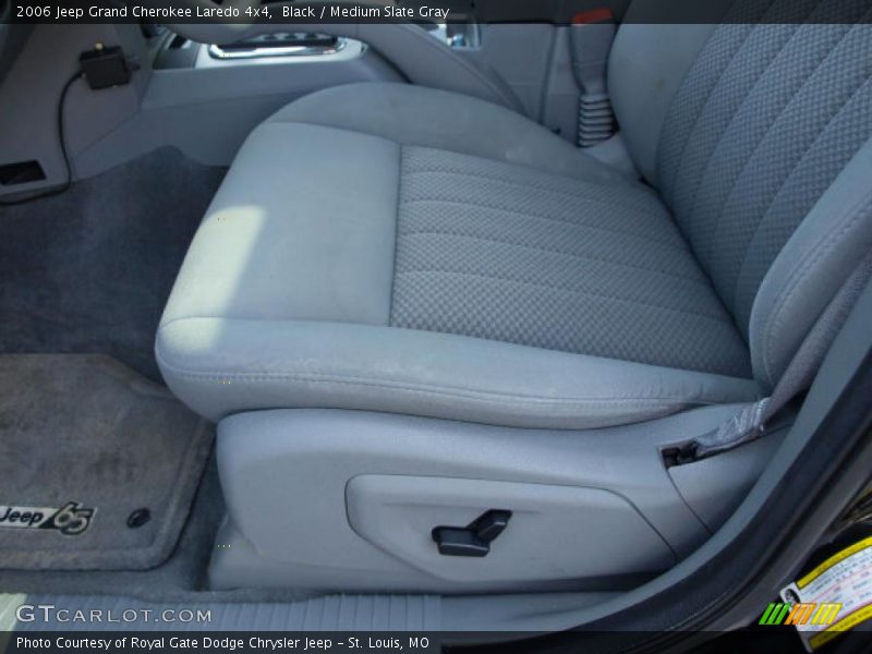 Black / Medium Slate Gray 2006 Jeep Grand Cherokee Laredo 4x4