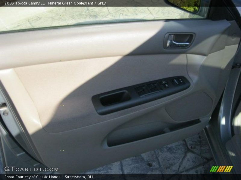 Mineral Green Opalescent / Gray 2005 Toyota Camry LE