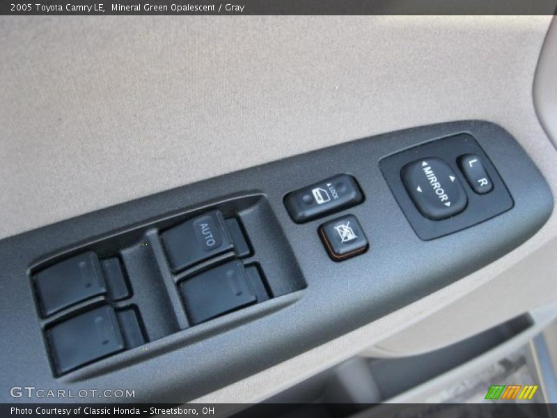 Mineral Green Opalescent / Gray 2005 Toyota Camry LE