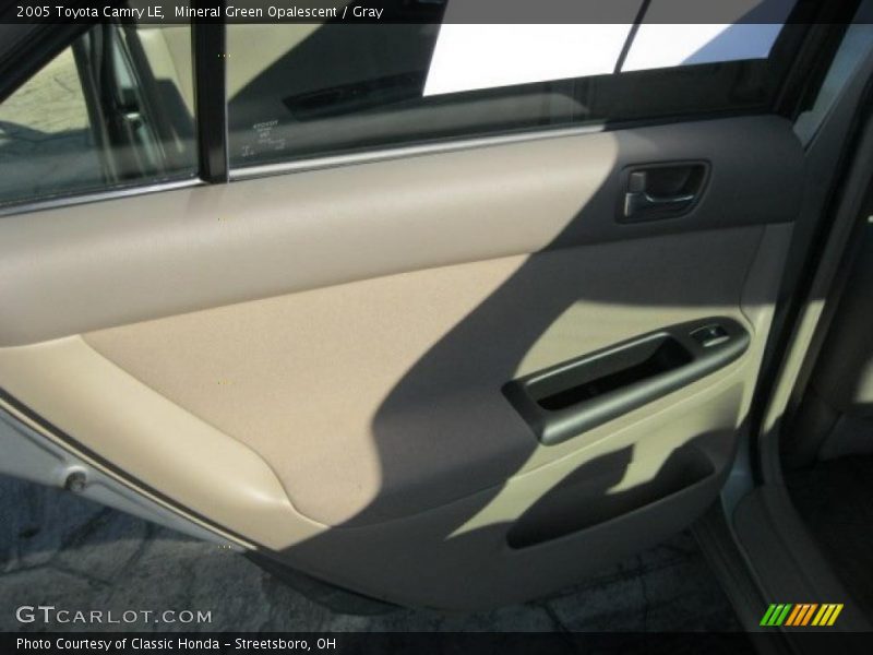 Mineral Green Opalescent / Gray 2005 Toyota Camry LE