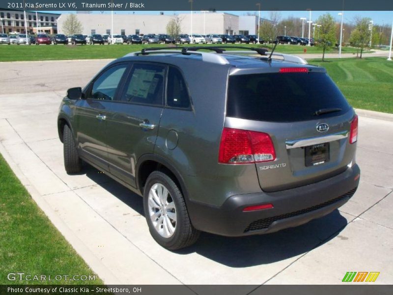 Titanium Silver / Black 2011 Kia Sorento LX V6