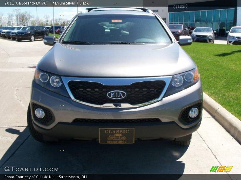 Titanium Silver / Black 2011 Kia Sorento LX V6