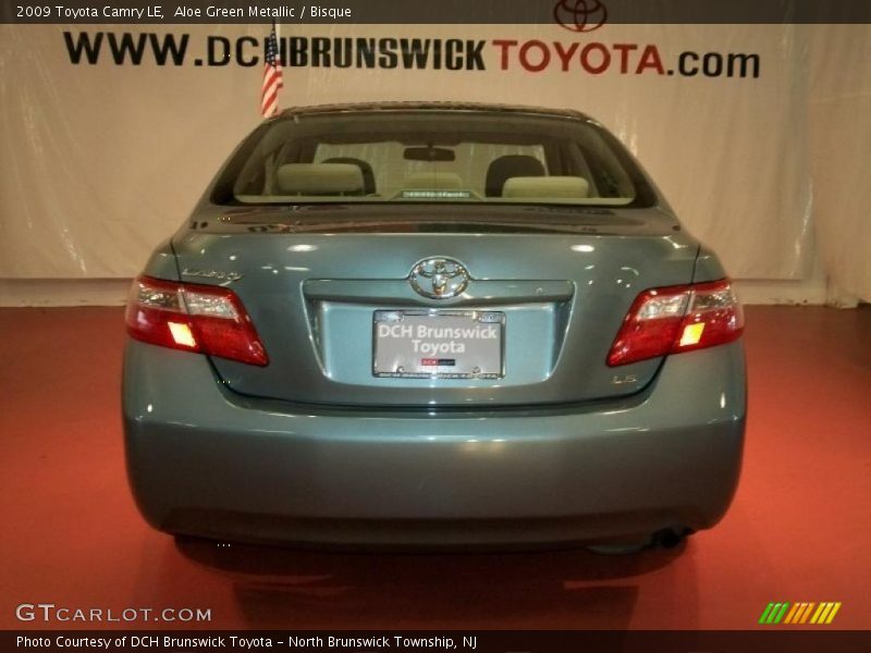 Aloe Green Metallic / Bisque 2009 Toyota Camry LE