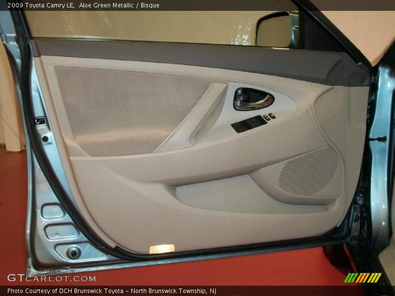 Aloe Green Metallic / Bisque 2009 Toyota Camry LE
