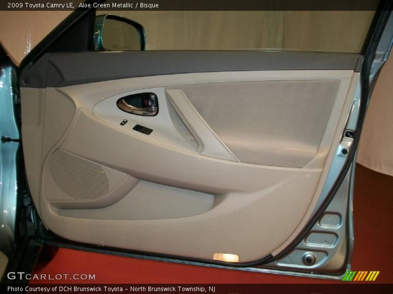 Aloe Green Metallic / Bisque 2009 Toyota Camry LE