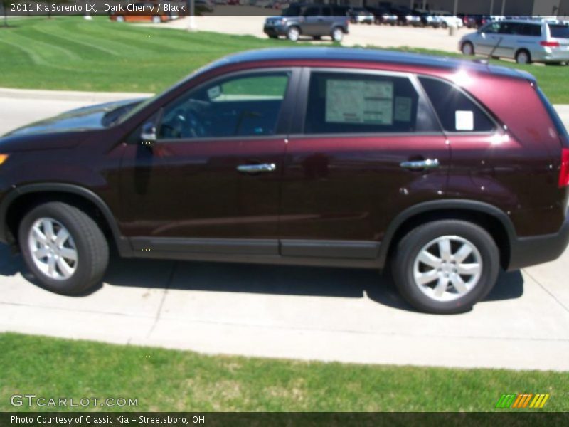 Dark Cherry / Black 2011 Kia Sorento LX