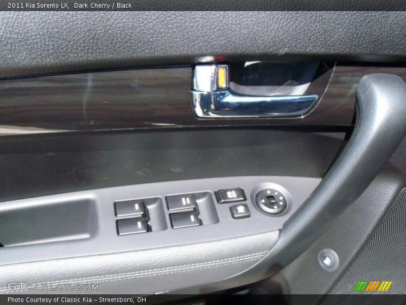Dark Cherry / Black 2011 Kia Sorento LX
