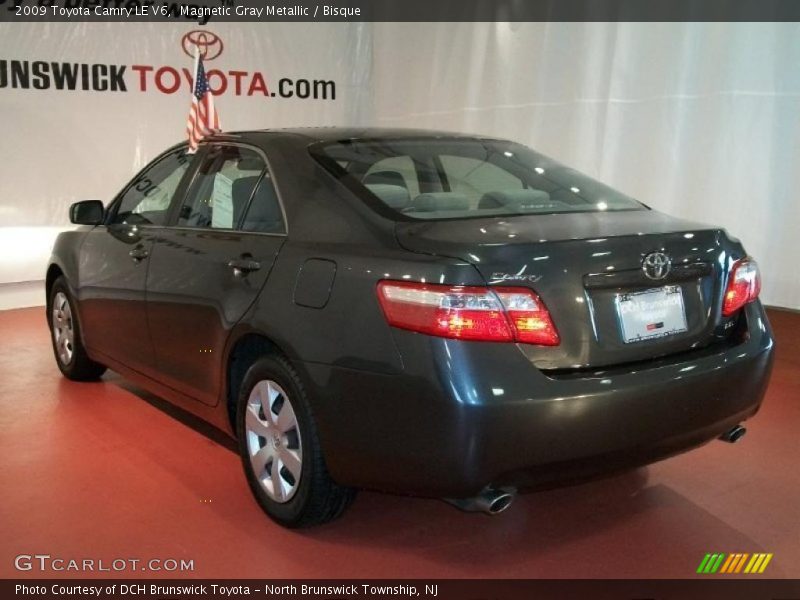Magnetic Gray Metallic / Bisque 2009 Toyota Camry LE V6