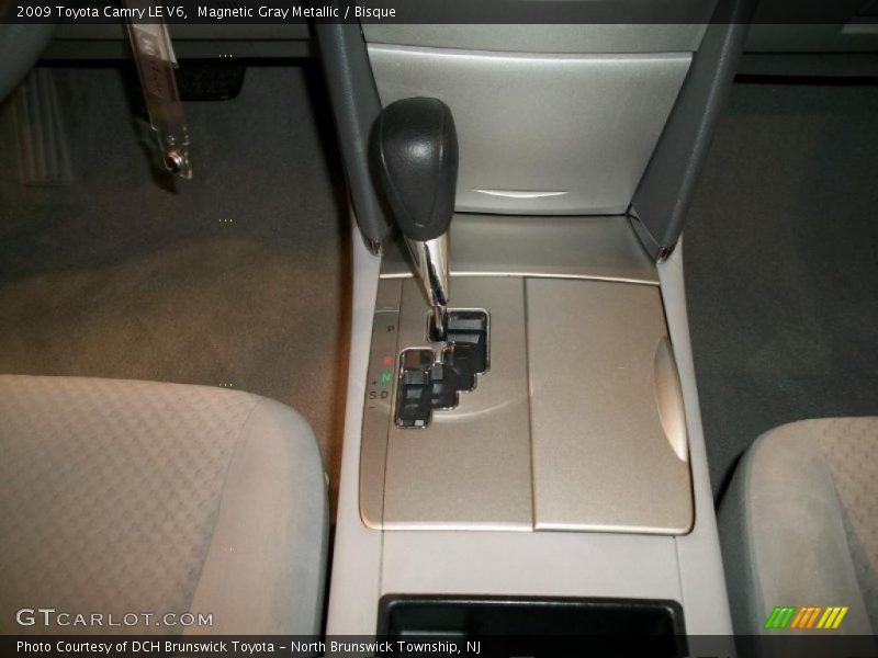 Magnetic Gray Metallic / Bisque 2009 Toyota Camry LE V6