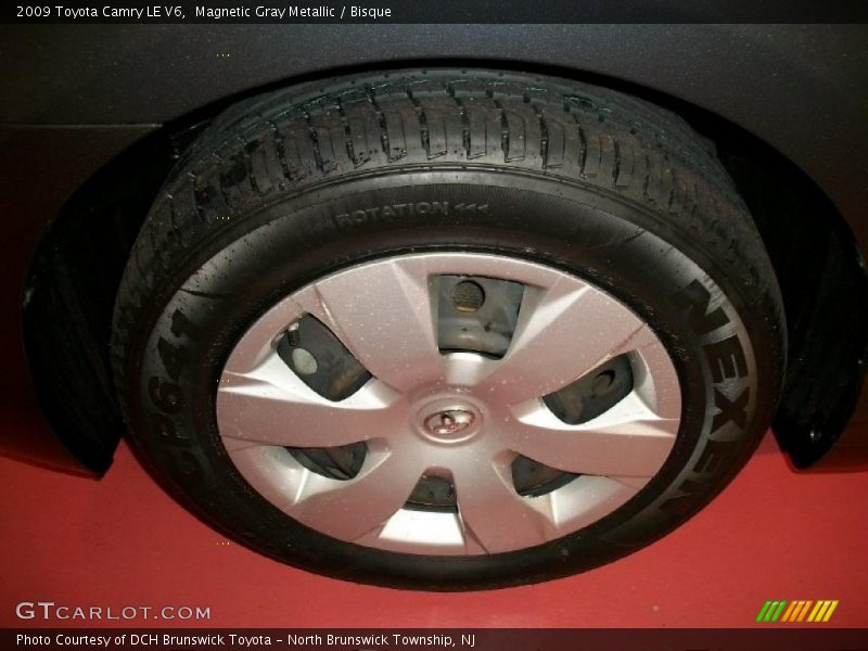 Magnetic Gray Metallic / Bisque 2009 Toyota Camry LE V6