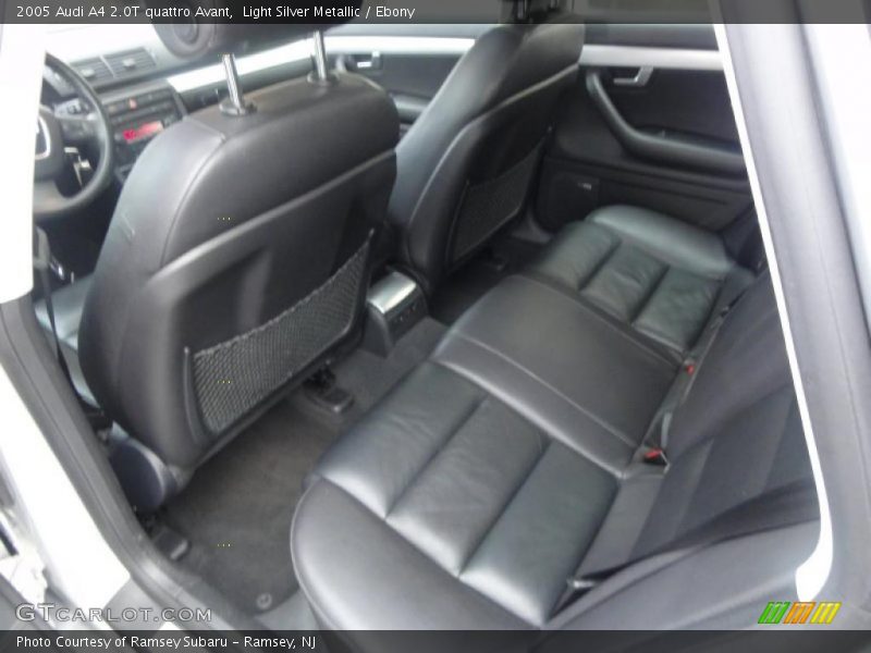  2005 A4 2.0T quattro Avant Ebony Interior