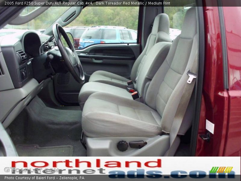 Dark Toreador Red Metallic / Medium Flint 2005 Ford F250 Super Duty XLT Regular Cab 4x4