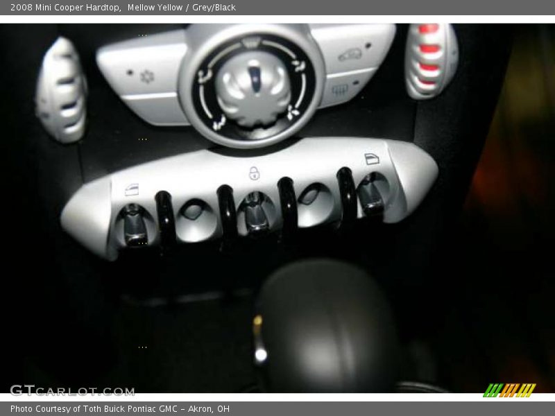 Mellow Yellow / Grey/Black 2008 Mini Cooper Hardtop
