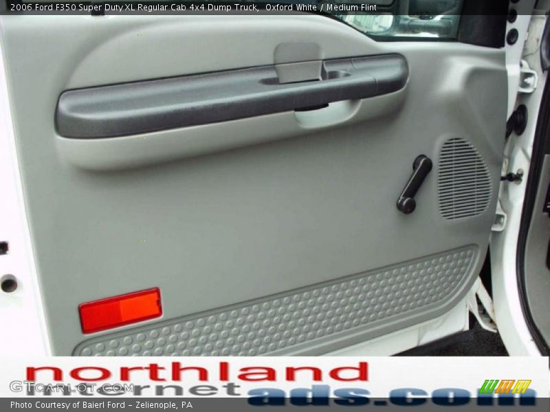 Oxford White / Medium Flint 2006 Ford F350 Super Duty XL Regular Cab 4x4 Dump Truck