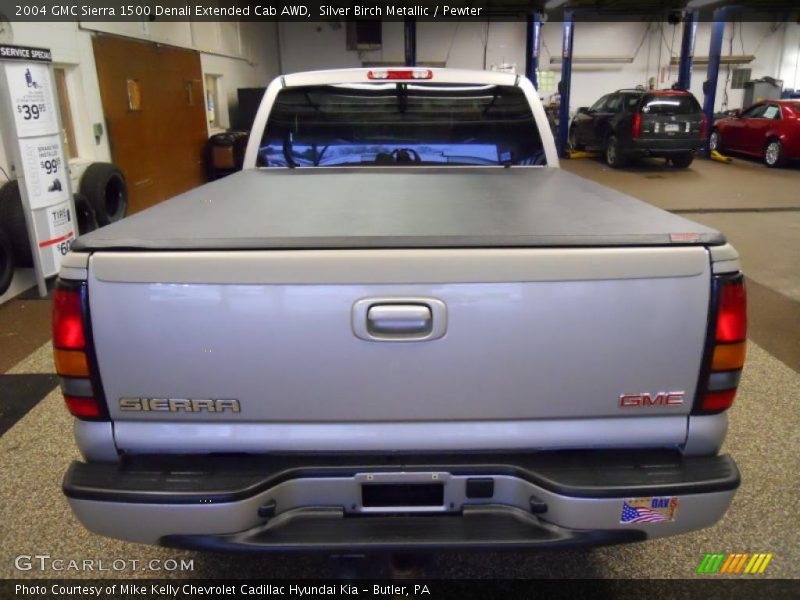 Silver Birch Metallic / Pewter 2004 GMC Sierra 1500 Denali Extended Cab AWD