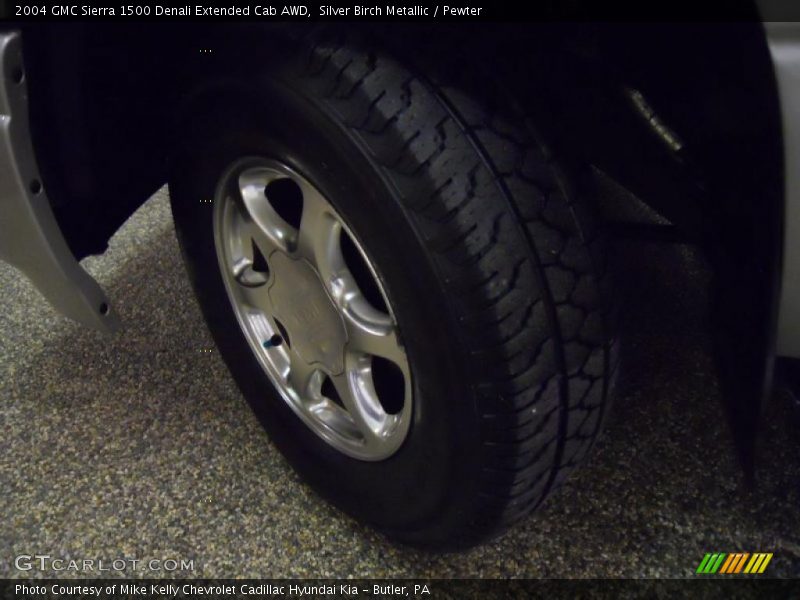 Silver Birch Metallic / Pewter 2004 GMC Sierra 1500 Denali Extended Cab AWD