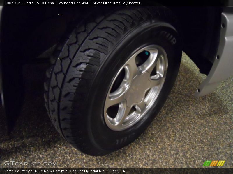 Silver Birch Metallic / Pewter 2004 GMC Sierra 1500 Denali Extended Cab AWD