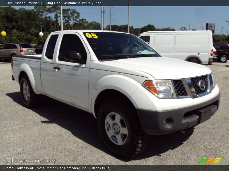 Avalanche White / Steel 2005 Nissan Frontier XE King Cab