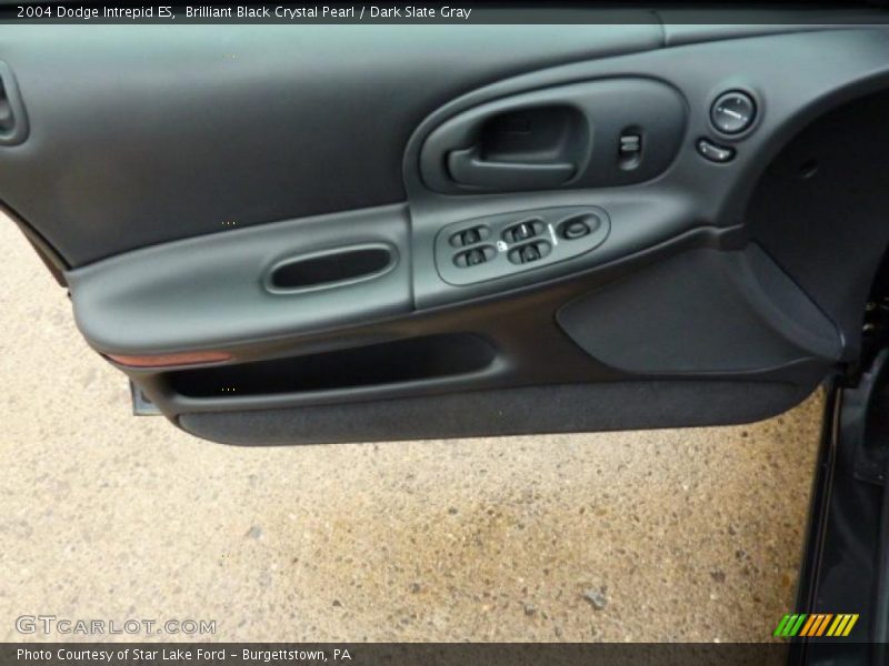 Brilliant Black Crystal Pearl / Dark Slate Gray 2004 Dodge Intrepid ES