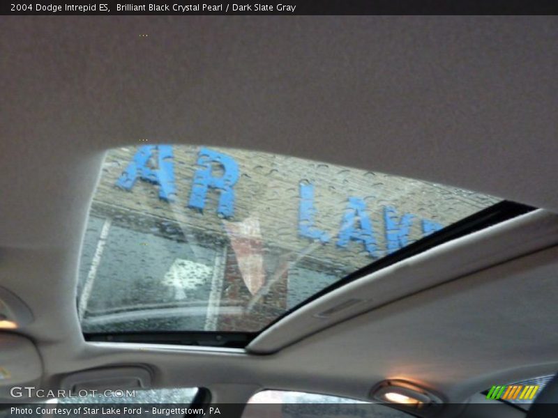 Brilliant Black Crystal Pearl / Dark Slate Gray 2004 Dodge Intrepid ES