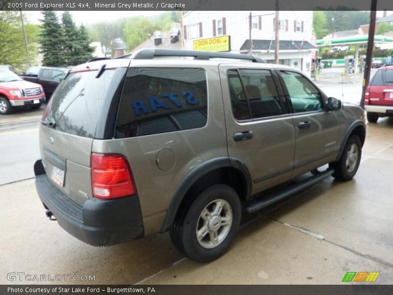 Mineral Grey Metallic / Graphite 2005 Ford Explorer XLS 4x4