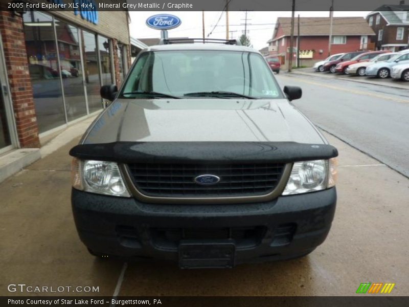 Mineral Grey Metallic / Graphite 2005 Ford Explorer XLS 4x4