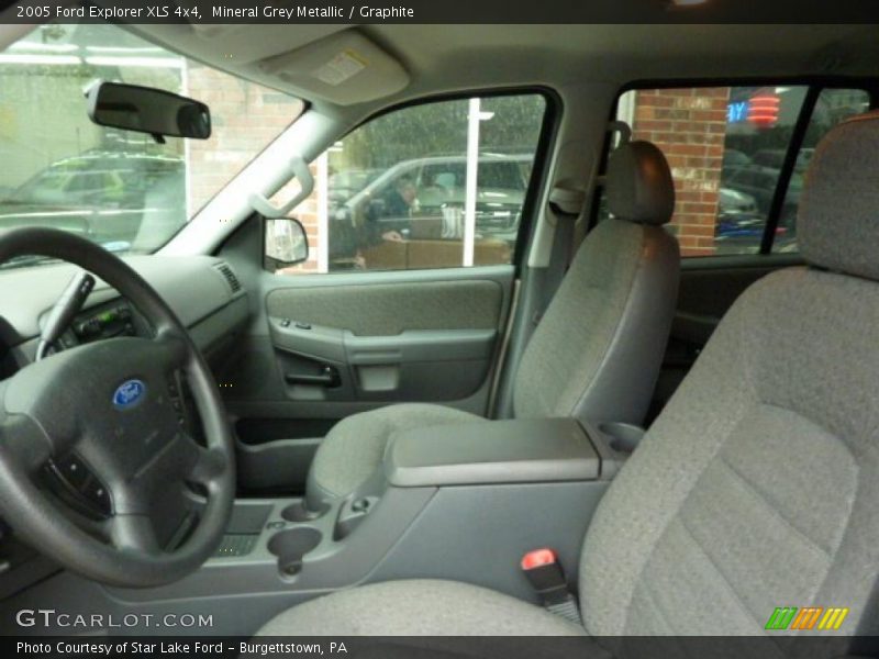 Mineral Grey Metallic / Graphite 2005 Ford Explorer XLS 4x4
