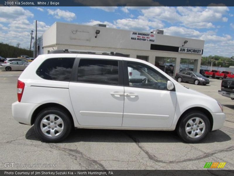 White / Beige 2008 Kia Sedona