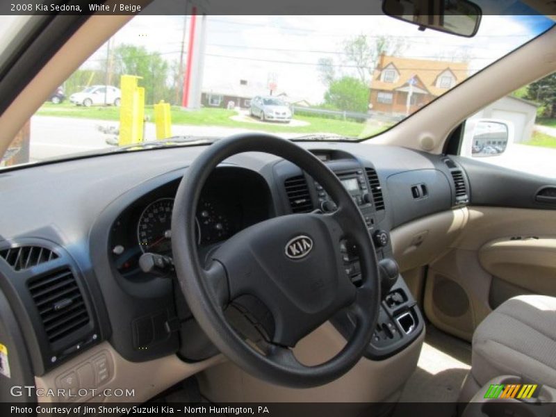 White / Beige 2008 Kia Sedona