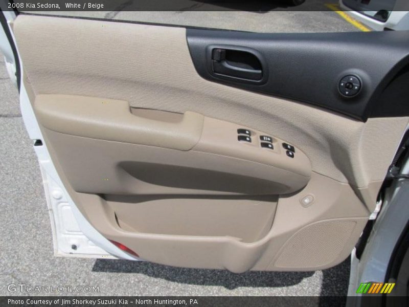 White / Beige 2008 Kia Sedona