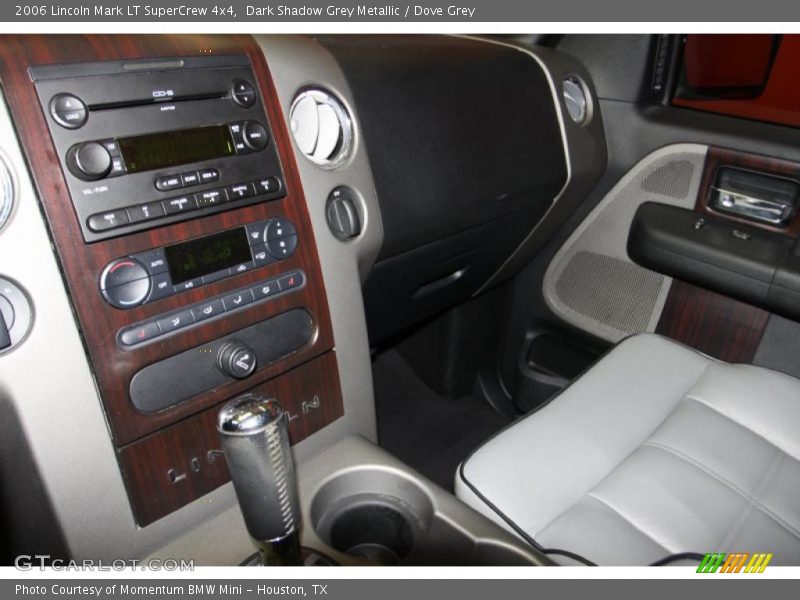 Dashboard of 2006 Mark LT SuperCrew 4x4