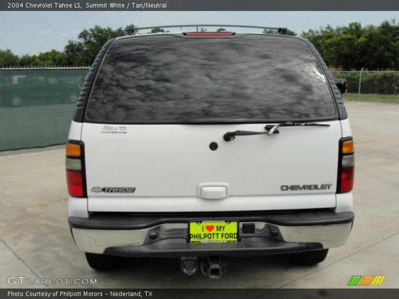 Summit White / Tan/Neutral 2004 Chevrolet Tahoe LS