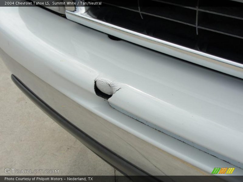 Summit White / Tan/Neutral 2004 Chevrolet Tahoe LS