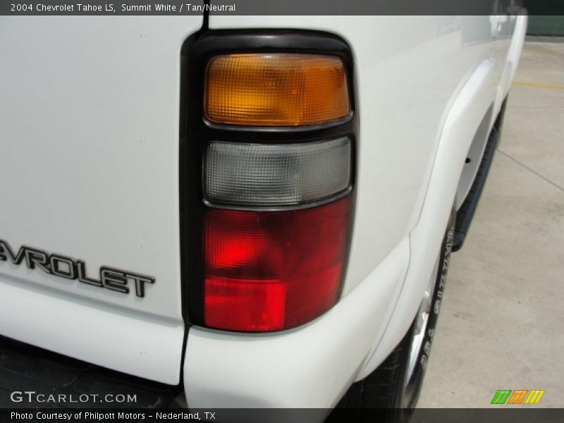 Summit White / Tan/Neutral 2004 Chevrolet Tahoe LS