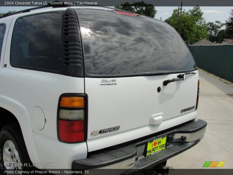 Summit White / Tan/Neutral 2004 Chevrolet Tahoe LS