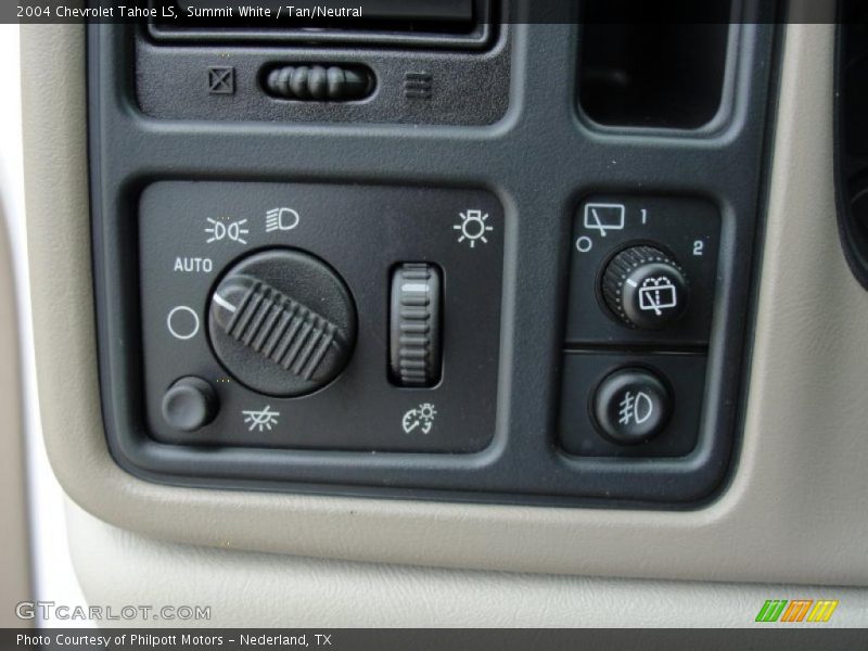 Summit White / Tan/Neutral 2004 Chevrolet Tahoe LS