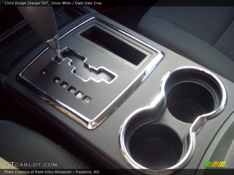 Stone White / Dark Slate Gray 2009 Dodge Charger SXT
