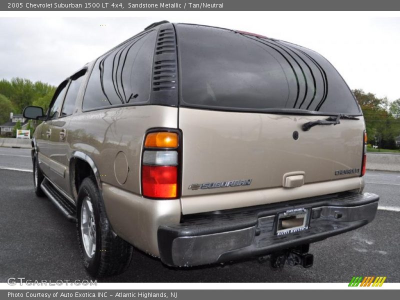 Sandstone Metallic / Tan/Neutral 2005 Chevrolet Suburban 1500 LT 4x4