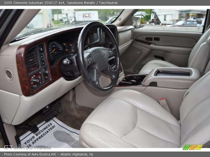 Sandstone Metallic / Tan/Neutral 2005 Chevrolet Suburban 1500 LT 4x4